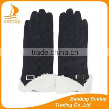 Ladies pigsuede leather gloves with metal decoration