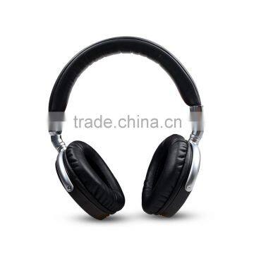 Stylish and Foldable Wooden Cover Ti Alloy Earphone Bluetooth Headphone with Ergonomic Design Model HSM1