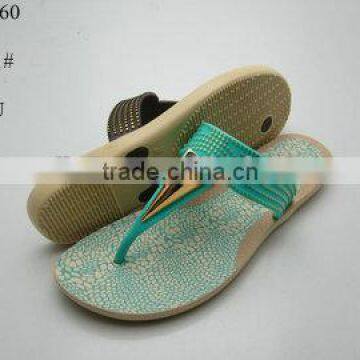 lady flat shoes in woman's pcu flipflops