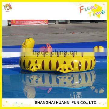 2015 motorized Cartoon Tube kids Electric Bumper Boat for pool price