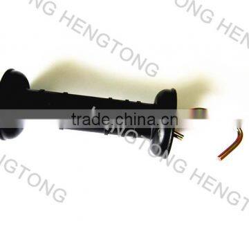 New design 7-8mm Round Post Clip On Insulator Black Electric Fence for cattle made in China