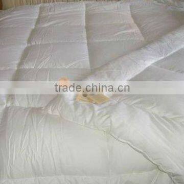 100 % Polyester Micro Fiber Quilt