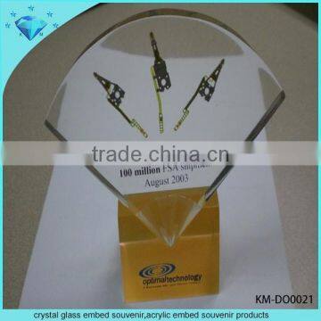 Shenzhen Manufacturer Supply Leaf Shaped Crystal Trophy With Engraving photo-4