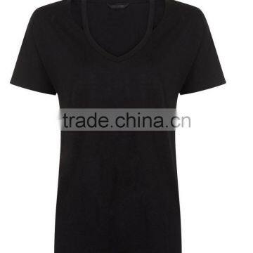 Black Women Ripped Cut Out Elongated t Shirt of Coton Material photo-5