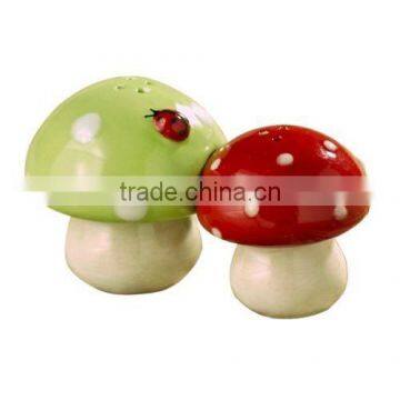 Ceramic Mushroom Magnetic Salt & Pepper Shaker Set
