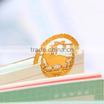 Korea creative beautifulpromotional hollow out metal cat shape mlstyle bookmark for promotion