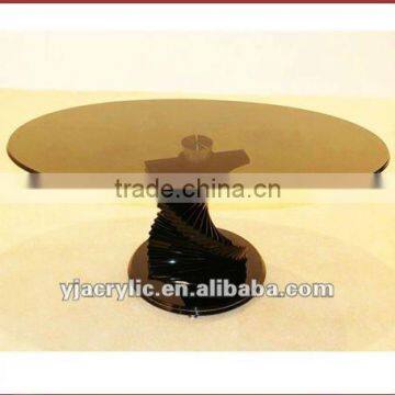 round plexiglass table