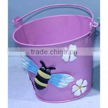 Bucket with handle