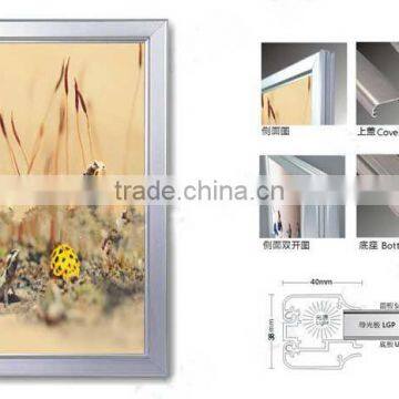 China Xindongrui Aluminum Factory High Quality Aluminum Extrusion Profile for Four Sides Opening Ultra Thin Lightbox Frames photo-2