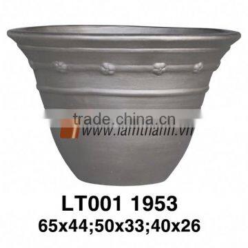 Vietnam Round Romance Painted Terracotta Planter