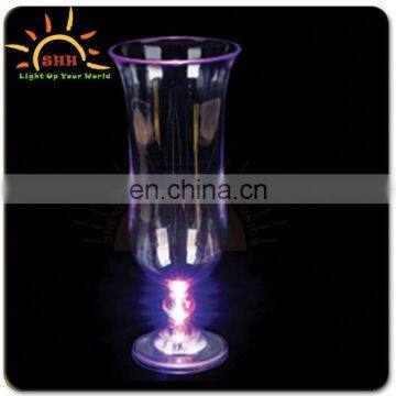 shining LED flashing 600ml plastic hurricane cup for bar