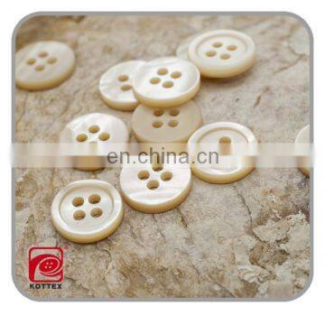 Fashion 4 holes trocas shell button,bulk buttons for sale