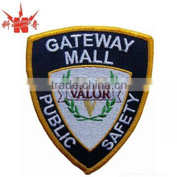 Hot sale cheap college embroidery patches no minimum custom