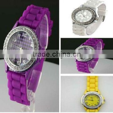 Good Quality Lady Women Fashion Diamond Crystal Geneva Silicone Jelly Watch