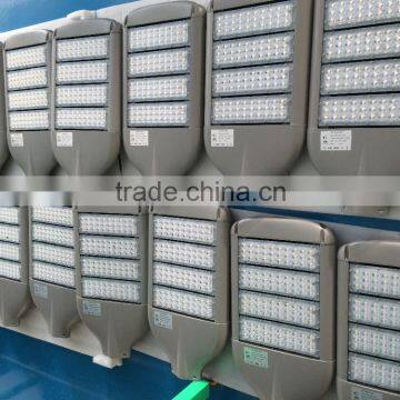 Shenzhen Manufacturers SMD3030 Chip High Lumen Solar Light in Shenzhen, Solar Power Premium 120W LED Street Light photo-3