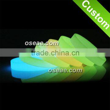 Custom silicone wristband glow in the dark for promtional