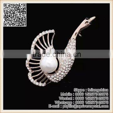 Lovely Swan Crystal Brooch With Pearl Brooch White Animal Goose Brooch