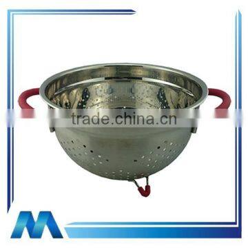 Good quality stainless steel colander with handle