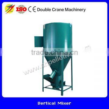 High uniformity vertical feed mixer for livestock