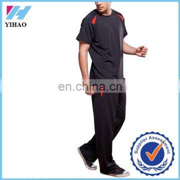 Yihao 2015 fashion new arrival men sport wear short sleeve sport t-shirt top/straigh leg rrousers black gym outfit