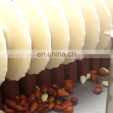 200 Kg/h soybean peeling machine / almond peeler / broad bean peeler machine