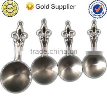 4pcs of custom handle design metal stainless steel measuring cup set