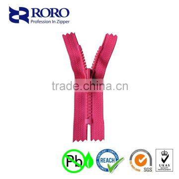 RORO141108 no 5 pink eco-friendly plastic zipper with slider and puller design