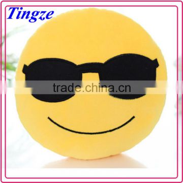 2015 Hot selling lovely cute plush emoji pillow round body pillow with cotton filling