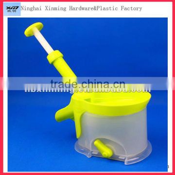 Hot sell kitchen gadgets plastic handle cherry pitter