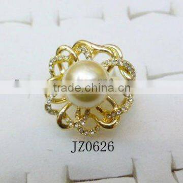 gold finger flower shape pearl ring