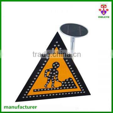 Customizable Aluminium Solar Power LED Traffic Signal Sign photo-3