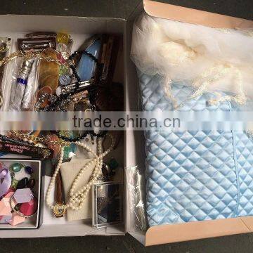 Wholesale USED CERAMIC,KITCHEN WARE,BAGS,TOYS AND ACCESSORIES photo-2