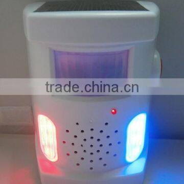 [Handy-Living]-Red and Blue Solar Repeller with Strobe & Intruder Alarm (HK0400-077)