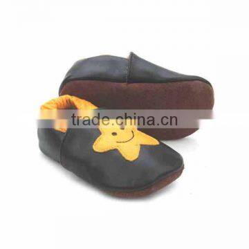 Guangzhou Wholesale Star Soft Sheep Leather Newborn Baby Shoes photo-2