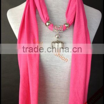 Beautiful design decorative pendant neck scarf cheap pendant scarf