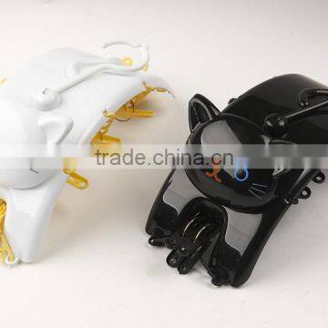 Cat shape plastic clips