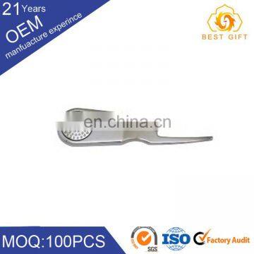 Retractable divot tool deluxe automatic golf pitch fork custom divot tool with golf ball marker