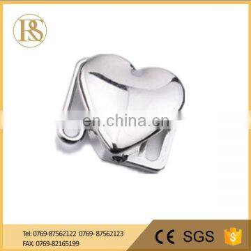 Heart-shaped swimsuit decorative buckle