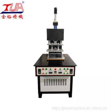 Automatic Machine to Print Silicone Label for Finished Shirt photo-2