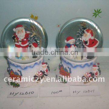 New polyresin christmas water globe