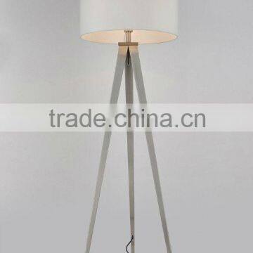 Modern Black /white Standing Floor Lamps /Unique Floor Light/decorative Tripod Floor Lamp