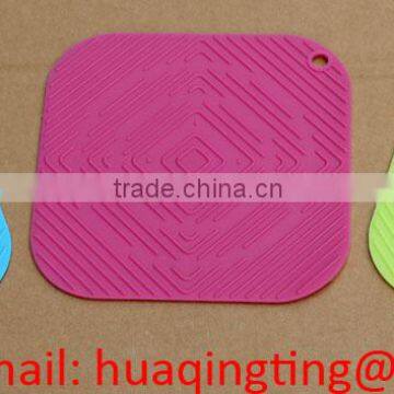 FDA and LFGB Food Grade Silicone Table Mat photo-2