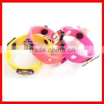 2014 Custom thin adjustable silicone popular wristband with competitive price