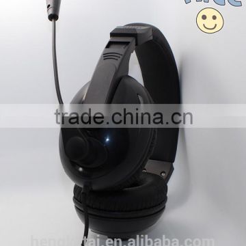 Computer headphone factory price wired sport in-ear stereo headphone with mic