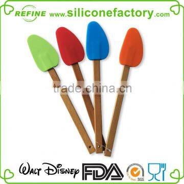 Food Grade Customized Silicone Cake/cookie Baking Spatula With Wooden Handle photo-2