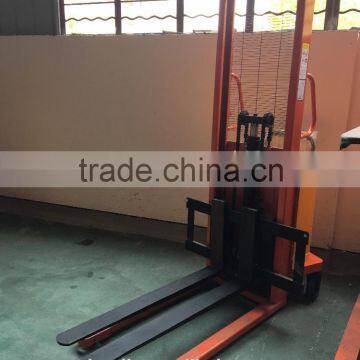 Hot sale 1.0/2.0 Tons moti machine semi electric stacker