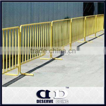 Road barrier/crowd control barricade