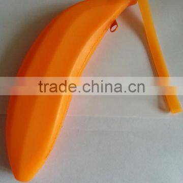 Yellow Color Banana Shape Silicone Pencil Bag photo-6