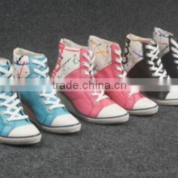 Brand Name Men Women Running Shoes Famous in Stock photo-3