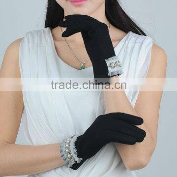 Fashionable Sexy Lady Wool Gloves With White Pearls Design for Birthday Present photo-2